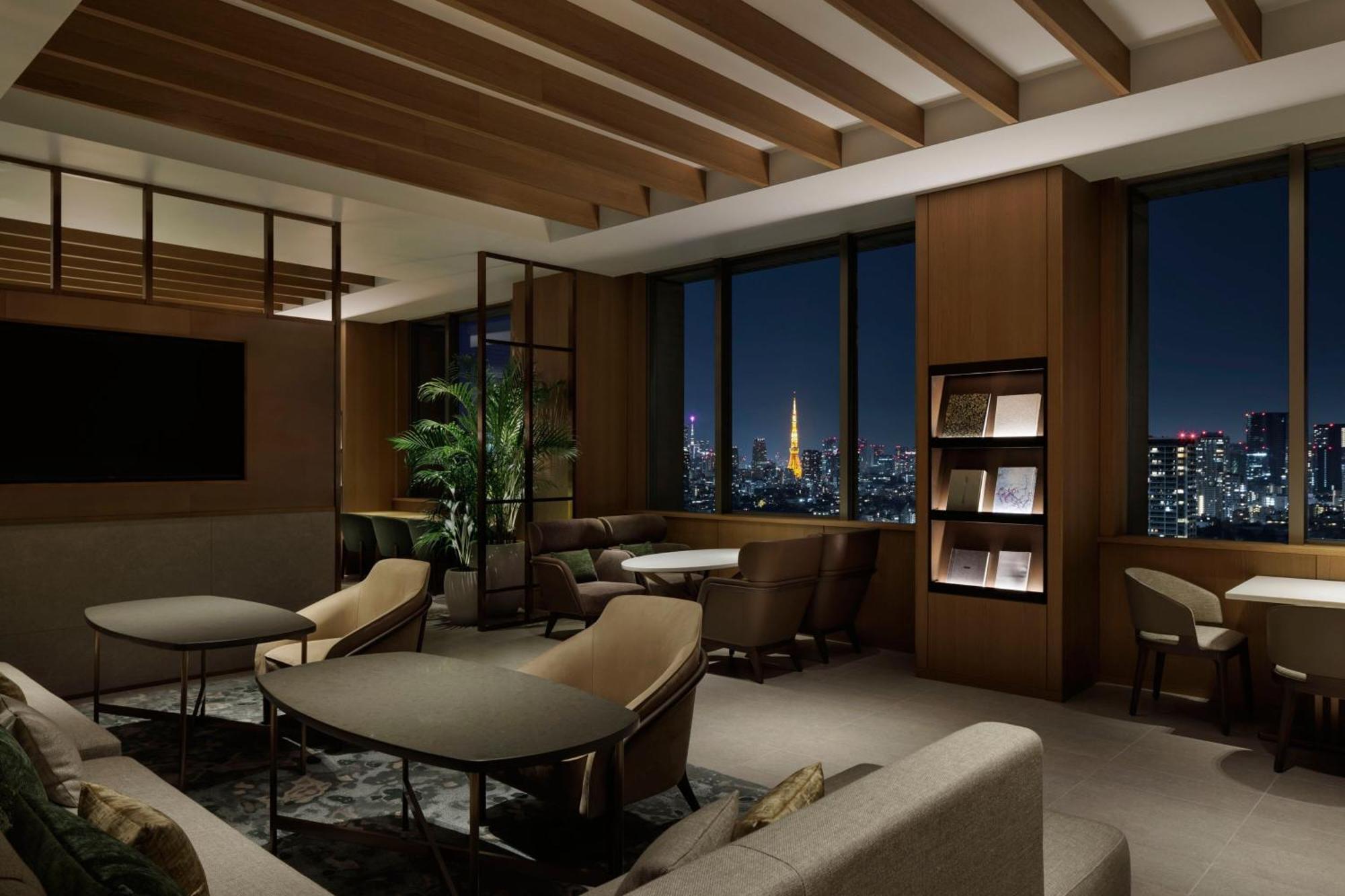 One-Bedroom Presidential King Suite - Club Lounge Access