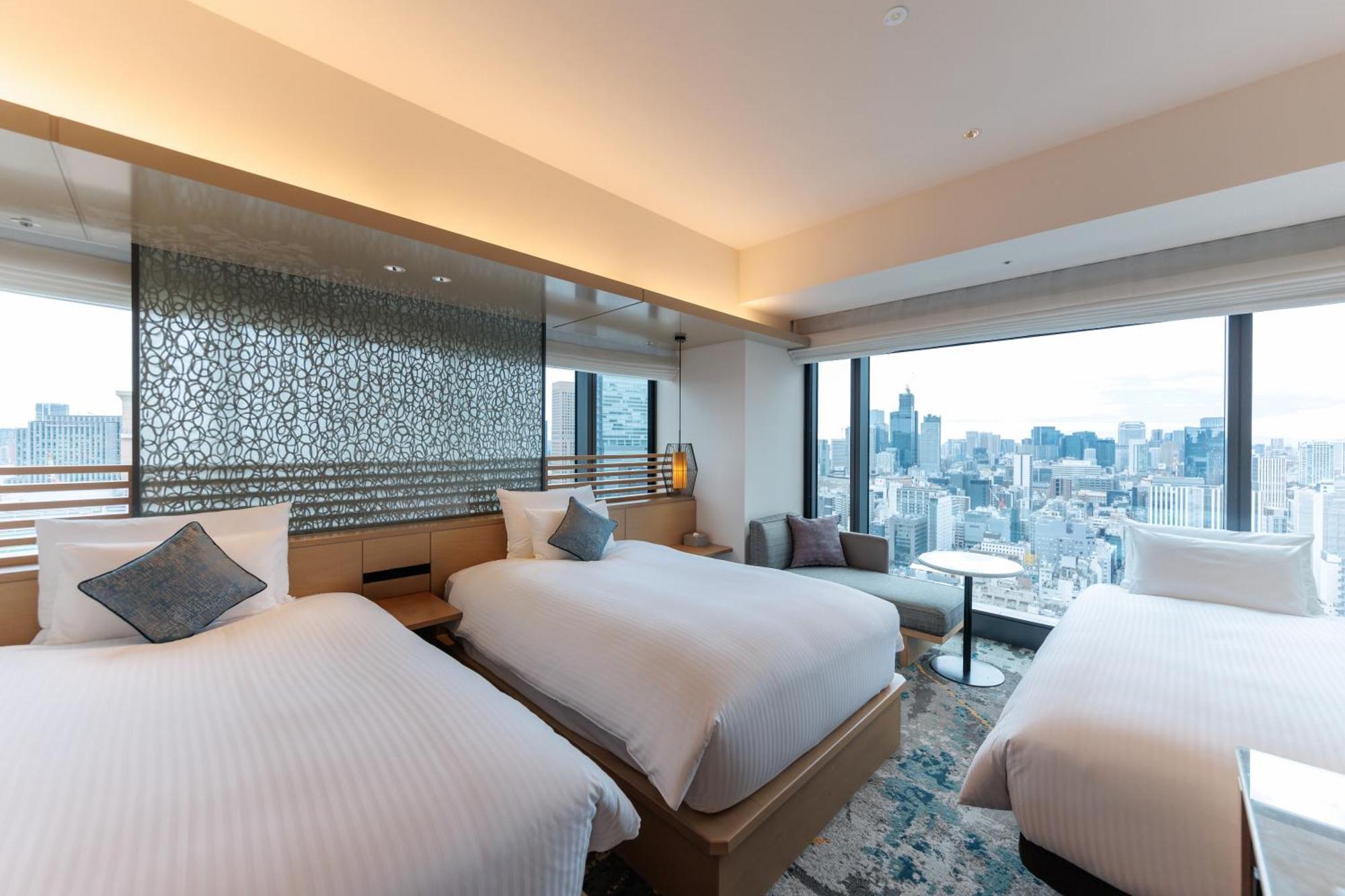 Deluxe Corner Twin Room